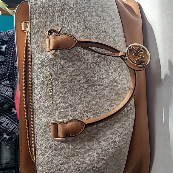 Michael Kors satchel - Picture 2 of 6